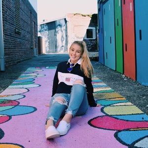 Meet your Posher, Abigail